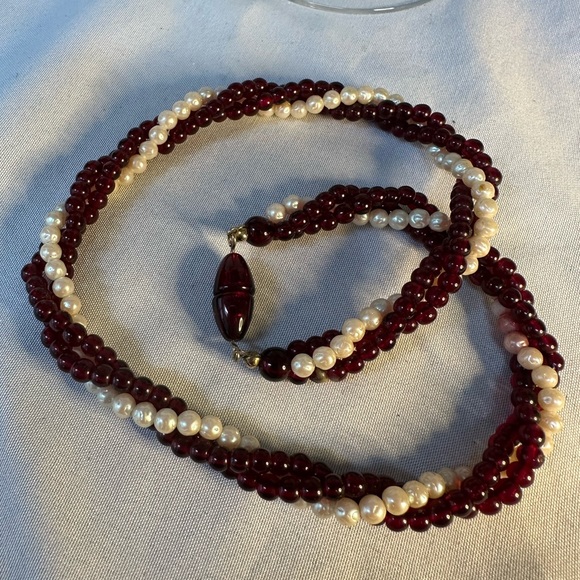 Vintage 80’s AVON twisted torsade style multi strand necklace - Picture 7 of 7